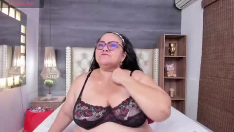 Jelitza online show from June 21, 4:38 am