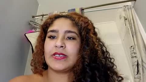 Mommy bubbles online show from December 18, 3:11 pm