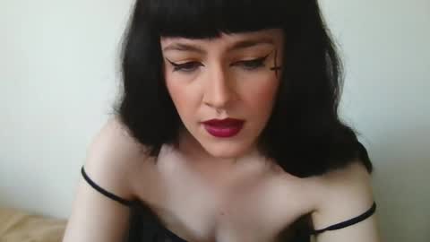 Mommynatrix online show from July 2, 5:30 pm