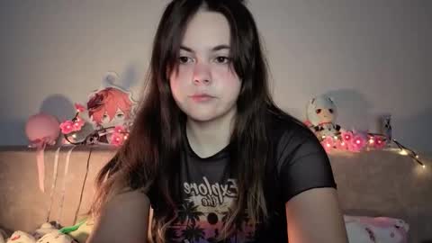 Momo online show from February 27, 11:10 am