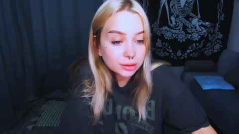   online show from May 27, 10:34 am