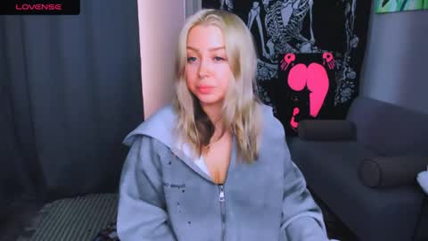   online show from April 30, 3:34 am