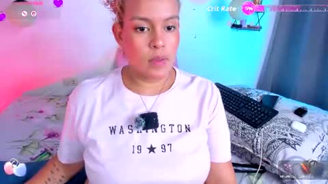 aleja      independent model       online show from July 21, 11:05 pm