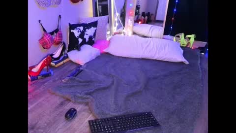 Monica online show from July 3, 6:47 pm
