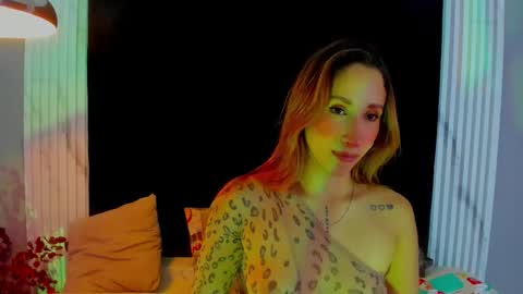 Snapshot of monik_fox_cr chatting on September 12, 9:55 pm MONIK FOX online show from September 12, 9:55 pm