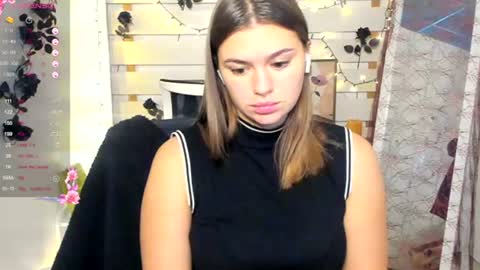 Monika online show from October 29, 1:47 pm