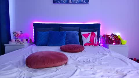 moniquebliss online show from October 13, 6:05 am