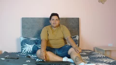 monserratthomson online show from March 28, 12:55 am