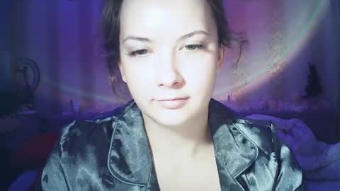 moodiemira online show from February 4, 4:54 pm