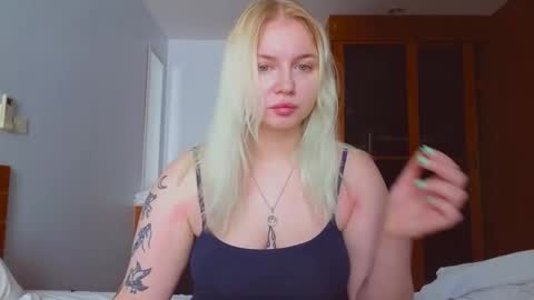 Emilia online show from December 1, 5:11 am