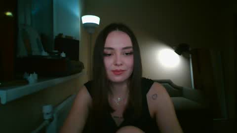 moona online show from January 11, 8:10 pm