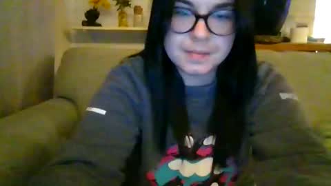 moonbutterfly94 online show from May 16, 7:22 am