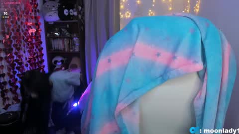 MOON  online show from April 29, 11:32 pm