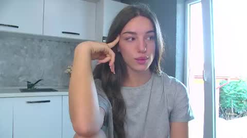 moonligt_iris online show from June 25, 4:34 am