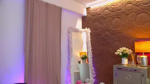 moonligt_iris online show from November 18, 6:36 am