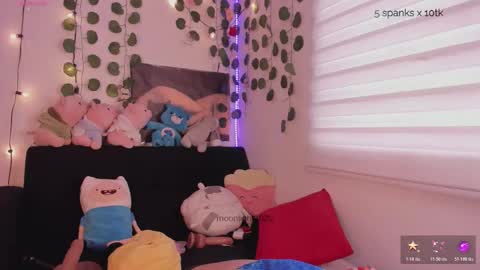 moonliight__ online show from November 28, 9:07 pm