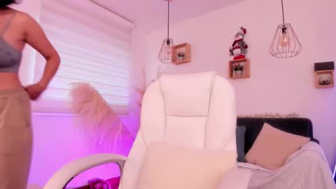 Michelle online show from December 15, 12:32 pm