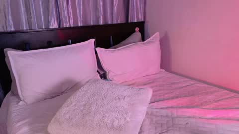   online show from May 26, 7:51 am