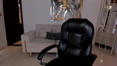 Morgan Hicks online show from November 26, 7:59 pm