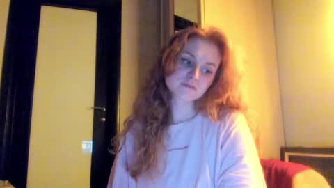 Eva  online show from December 15, 9:31 pm