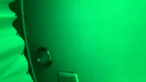 mrsschwing online show from March 18, 4:06 am