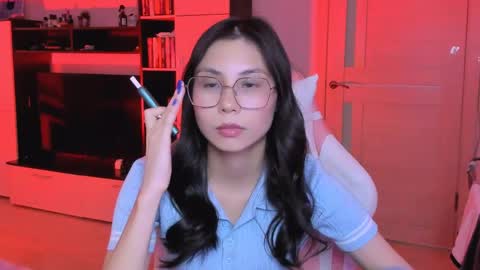 ms_emily_ online show from March 31, 12:38 pm