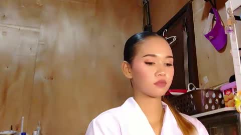 Snapshot of ms_maria8888 chatting on October 13, 2:31 pm ms_maria8888 online show from October 13, 2:31 pm