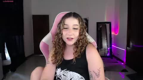 Manuela3 online show from July 5, 6:57 pm
