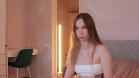 Snapshot of msaura chatting on October 17, 7:11 am Svetlana  online show from October 17, 7:11 am