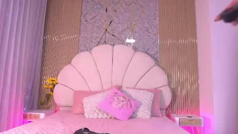 Manuela  online show from July 30, 3:18 am