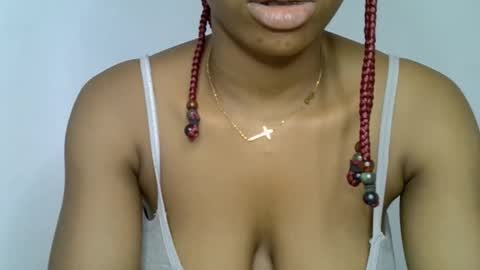 muscle_queen0 online show from March 12, 9:50 pm