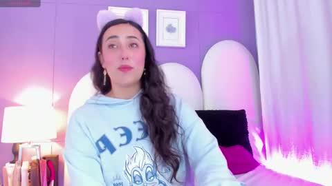 my_aleja_ online show from October 22, 3:28 pm