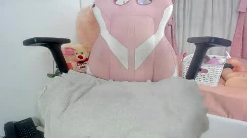 my_brunetteee online show from March 5, 2:18 am