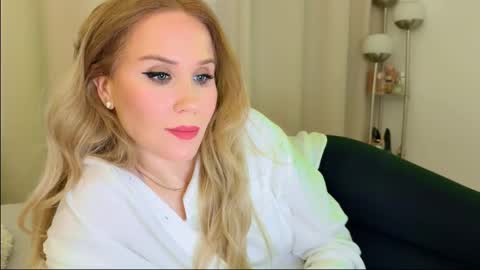 Mya-be Yours P online show from February 21, 9:43 pm