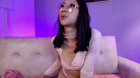 Milly Cute online show from January 18, 4:31 am