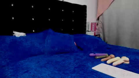 myranda  online show from March 14, 1:39 am