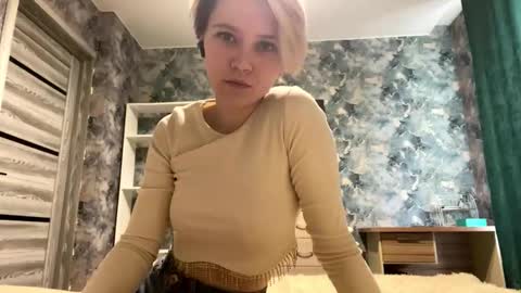 myrtiekirsten online show from November 28, 7:00 am