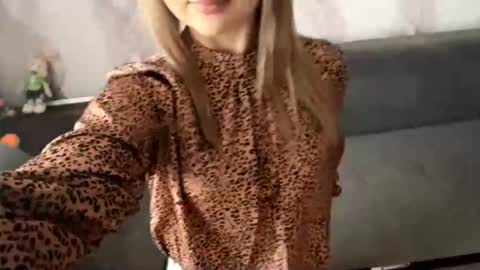 Olivia online show from March 17, 9:24 am