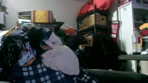 mysteriouswoman18 online show from August 2, 2:47 am