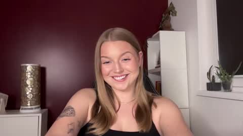 Erica online show from May 5, 11:46 am