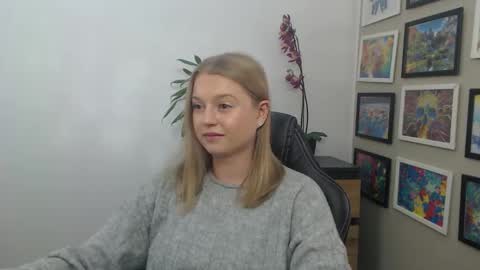 Erica online show from November 24, 1:13 pm