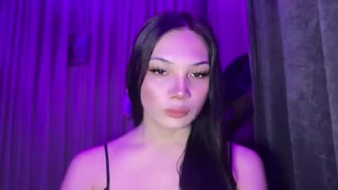 UR GIRL NEXTDOOR online show from March 8, 7:34 am