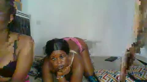 Snapshot of mystic_saucy chatting on October 11, 7:38 pm mystic_saucy online show from October 11, 7:38 pm