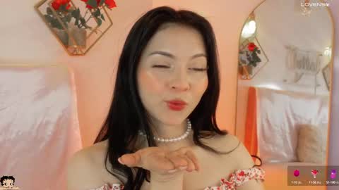 Snapshot of naamah_b chatting on September 23, 3:21 pm naamah_b online show from September 23, 3:21 pm