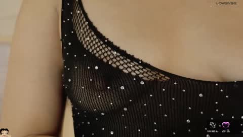 naamah_b online show from June 9, 2:38 pm