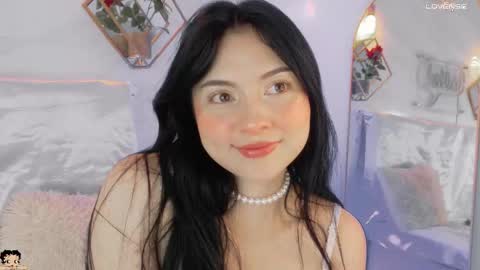 Snapshot of naamah_b chatting on September 15, 2:25 pm naamah_b online show from September 15, 2:25 pm