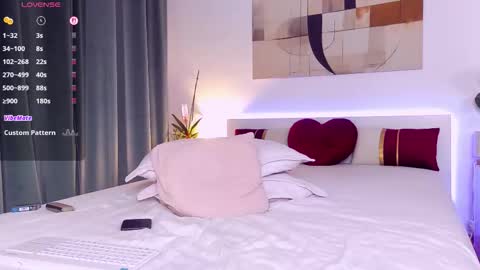 Snapshot of nadeen_ chatting on September 30, 6:02 pm Nadia online show from September 30, 6:02 pm