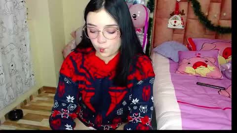 Snapshot of nahia__2 chatting on December 25, 5:37 pm nahia cute only online show from December 25, 5:37 pm