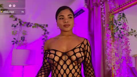 NahiaraReina  online show from May 2, 2:31 pm
