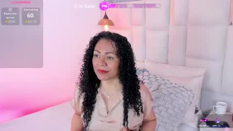 Nahomi Dominique online show from July 2, 12:33 pm